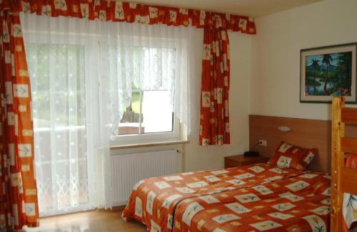Mittertrixen House | Gasthof-Pension Lamprecht