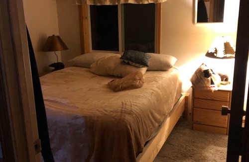 Trapper Creek Cabin | Gate Creek Cabins | Denali Cabin (Pet-Friendly)