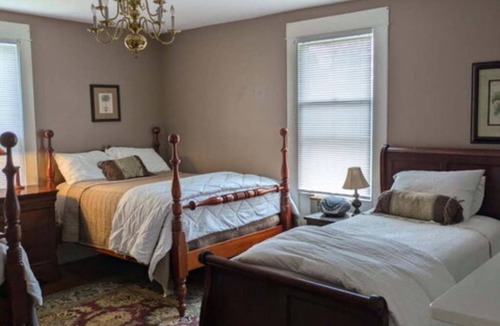 Lancaster House | Gate House (2 Doubles + 1 Single - 2nd Floor)