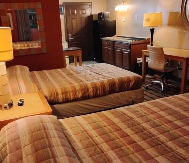 Baton Rouge Apartment | Gated - 2 Double Bed Studio with Full Kitchen 114