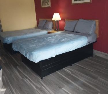 Jackson Apartment | Gated 2 Double Beds Hotel Room 222