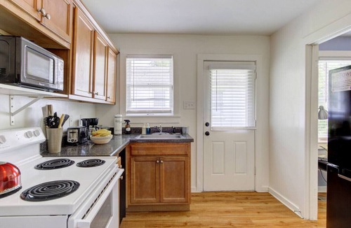 Midtown Apartment | Gated Community | 10 Min to Downtown & Nightlife