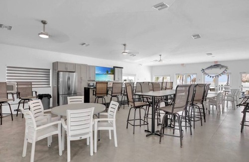 Marathon Apartment | Gated Oceanfront Heated Pool