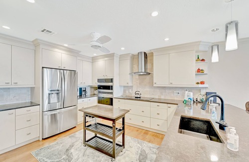 Burnt Store Marina Condo | Gated Riverfront Condo w/Snowbird Appeal – 30-Day Stay Required
