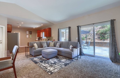 Ahwahnee Villa | Gated Villa Near Bass Lake, Oakhurst, Mariposa, Yosemite with HotTub, EV Charger