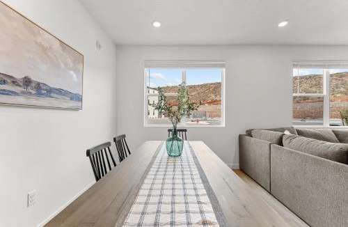 Green Springs Apartment | Gateway Getaway #102