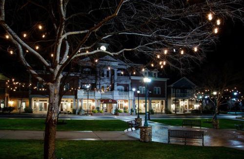 Copperopolis Hotel | Gateway Hotel, Trademark Collection by Wyndham