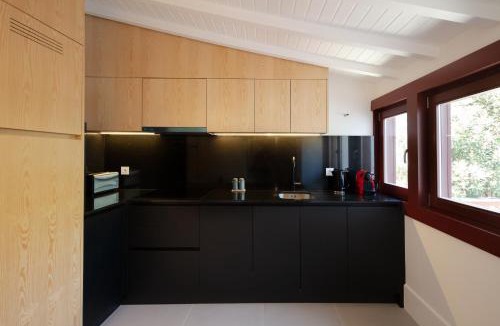Creixomil Apartment | Gateway House Studio Apartments