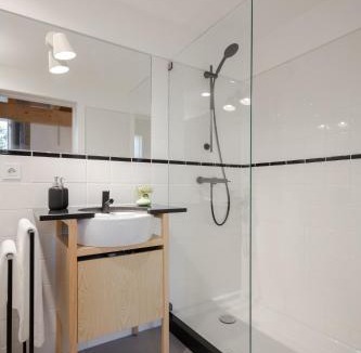 Creixomil Apartment | Gateway House Studio Apartments