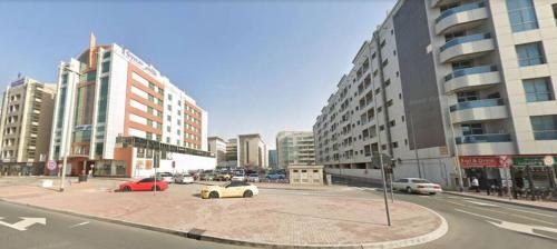 Al Barsha 1 House | Gateway Partition Room in Barsha Mashreq Metro