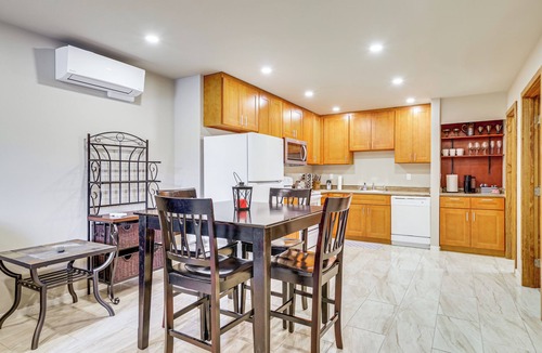Martha Lake Apartment | Gateway to Seattle Area! Apt Great for Commuters
