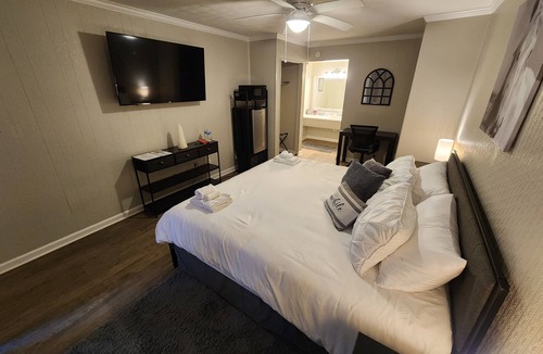Haysi Hotel | Gateway To The Breaks Motel