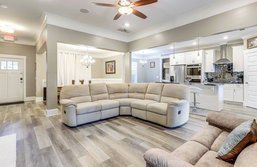 Locust Grove House | Gather, Play & Unwind! Modern Locust Grove Home