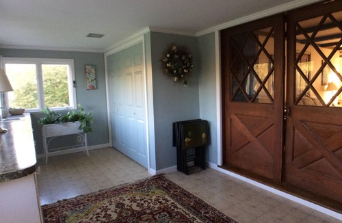 Watertown House | Gather your family at this country estate