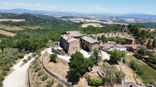 Migliano Apartment | Gattamelata, Historic Flat with Modern Comforts