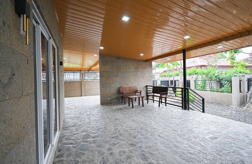 Dumaguete House | GAVs Abode: Your Spacious and Peaceful home in Duma