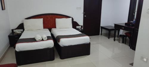 Alwaye Hotel | Gee Bee Palace