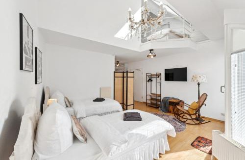 Neunkirchen Apartment | Gelbe Koffer - Vintage Maisonette Neunkirchen - 2 SZ - Self-Check-in - Balkon - Parkplatz - 1 km zum Zentrum - bis 4 Pers