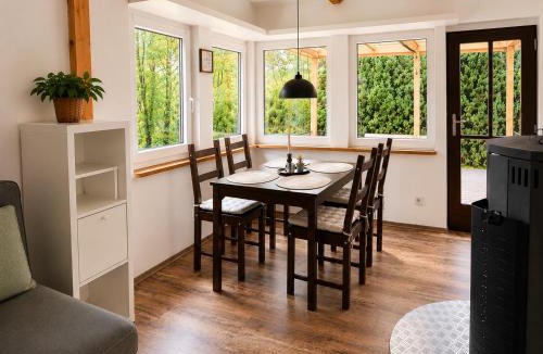 Schirgiswalde-Kirschau House | Gemütlicher DDR Bungalow mit traumhafter Aussicht über Schirgiswalde
