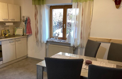 Zenting Apartment | Gemütliche Ferienwohnung mit Garten in Zenting