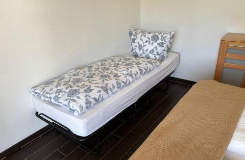 Hutzdorf Apartment | Gemütliche Ferienwohnung mit Sonnenterrasse