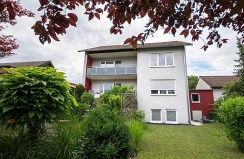 Uettingen Apartment | Gemütliche Ferienwohnung im Aalbachtal - Uettingen bei Würzburg - Parkplatz und Wallbox
