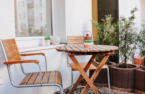 Lindenau Apartment | Gemütliche FeWo mit Balkon & WIFI