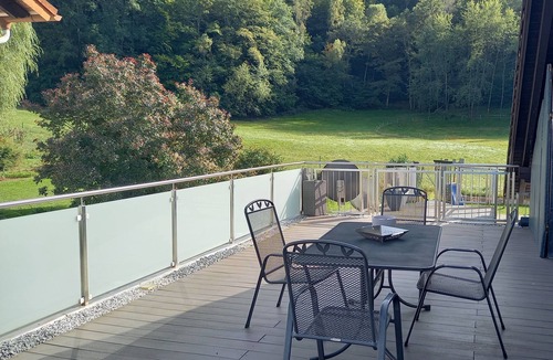 Trulben Apartment | Gemütliche, Moderne Ferienwohnung im Herzen der Pfalz. Wanderwege in der Nähe
