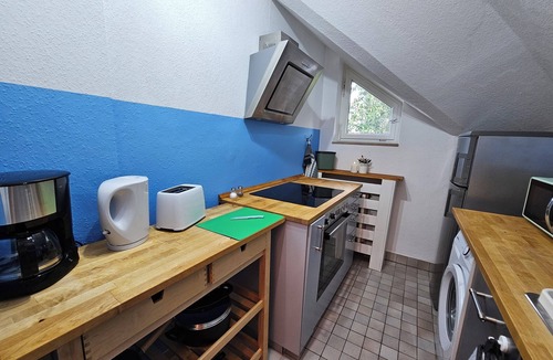 Bad Wilhelmshoehe Apartment | Gemütliche und neu Eingerichtete Dachgeschosswohnung in Bad Wilhelmshöhe