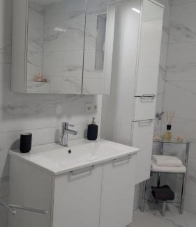 Gaisbach Apartment | Gemütliche Wohnung mit Terrasse nahe Würth