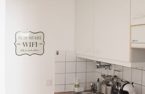 Am Westbad Apartment | Gemütliche Wohnung mit Küche & WLAN nahe Tram/SBahn