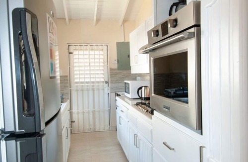 Fitts Village House | Gemütlicher karibischer Rückzugsort gegenüber dem Strand by Interhome