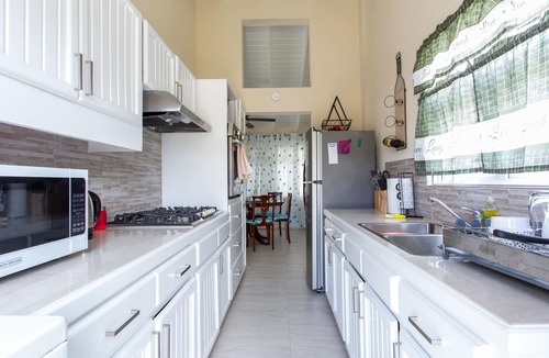 Fitts Village House | Gemütlicher karibischer Rückzugsort gegenüber dem Strand by Interhome