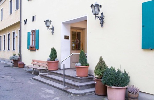 Jettingen-Scheppach Apartment | Gemütliches 2-Zmmer Appartement mit kostenlosem WLAN und nahe gelegen am Legoland Park in Günzburg