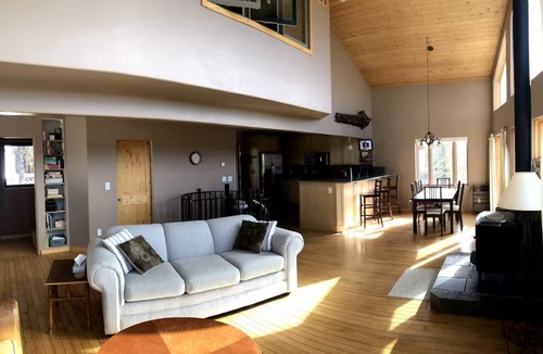 Valley of the Sun Cabin | Gemini Mountain Getaway- Mountain Views, Fireplace, Close to Trailhead