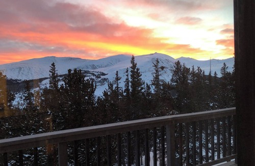 Valley of the Sun Cabin | Gemini Mountain Getaway- Mountain Views, Fireplace, Close to Trailhead