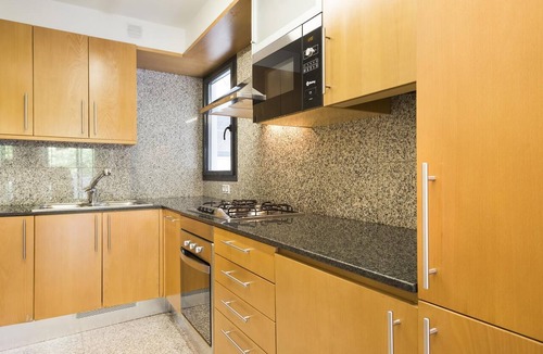 Sant Gervasi Apartment | General Miter Terrace 3 Rooms 6 pax and optional parking - Free WiFi