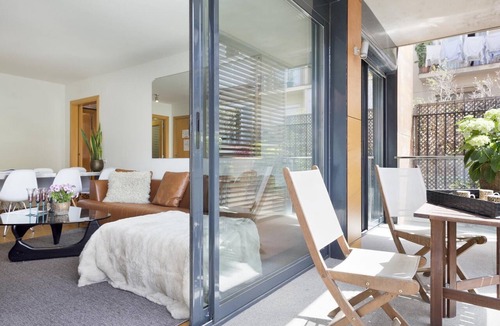 Sant Gervasi Apartment | General Miter Terrace 3 Rooms 6 pax and optional parking - Free WiFi