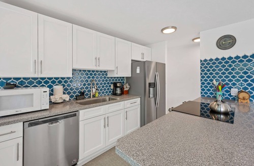 Rosendal Condo | GENERATOR! 5 mins to Magens + 15 mins to STJ ferry