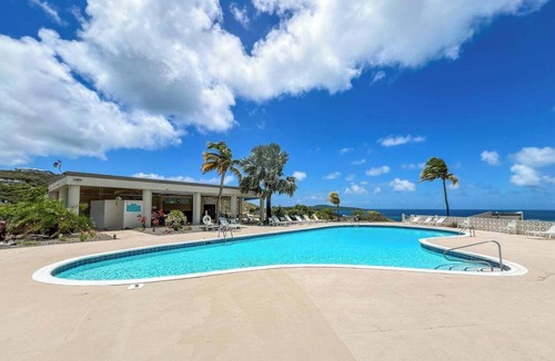 Estate Teague Bay Condo | Generator plus Beach, Pool, Golf, Tennis, Pickleball @ The Reef East End STX