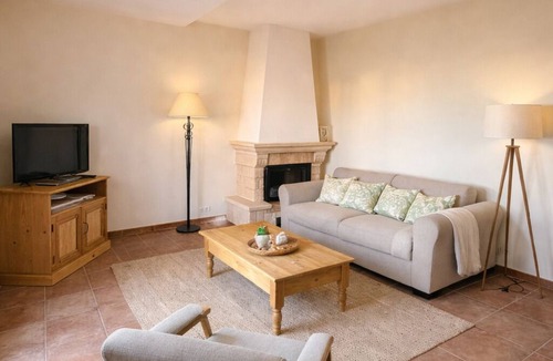 Saint-Trinit Apartment | Genièvre apartment in residence with heated pool