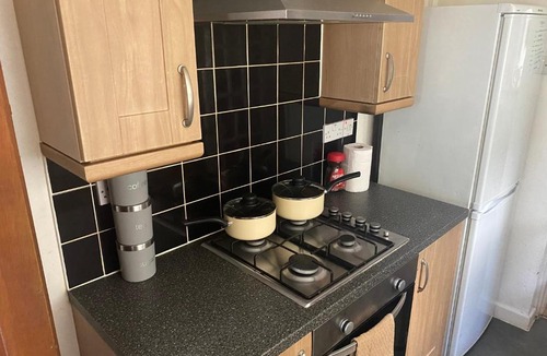 Latchford Apartment | genitori genitoque comfy zon