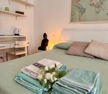 Foce House | Genoa Waterfront Room
