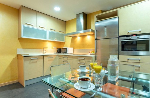 Figares Apartment | Genteel Home Martinez Campos