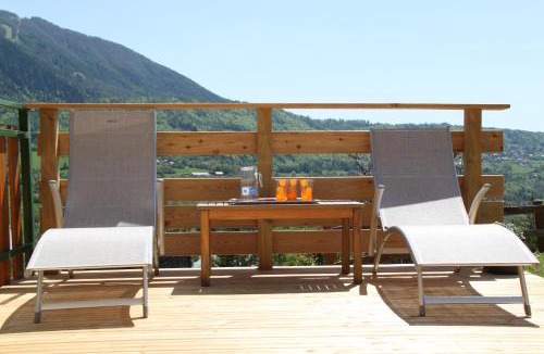 Saint-Jean-Saint-Nicolas Apartment | gentianes bleues