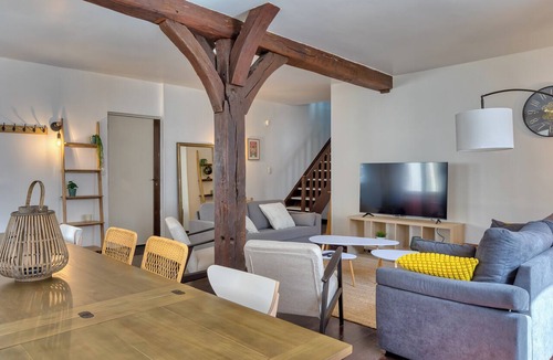 Quartier Vieux Marche-Cathedrale Apartment | Geoffroy, sublime duplex à proximité de la place du vieux marché
