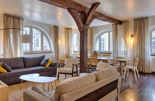 Quartier Vieux Marche-Cathedrale Apartment | Geoffroy, sublime duplex à proximité de la place du vieux marché