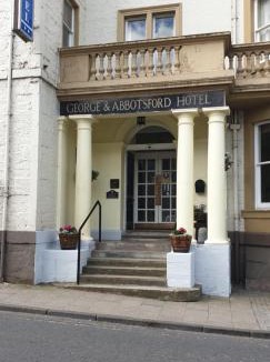 Melrose Hotel | George and Abbotsford