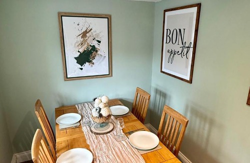 Alcester House | George Cottage, Alcester