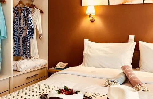 Nidri Hotel | George